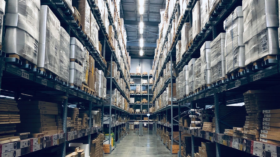 Depo rafları ve tesis